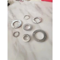 Ring aus verzinktem Metall